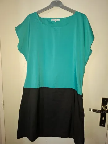Robe bicolore taille 42