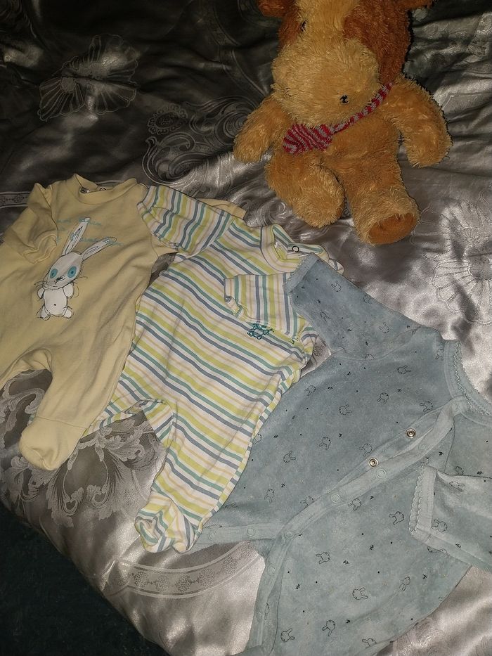 Lot pyjamas naissance - photo numéro 2