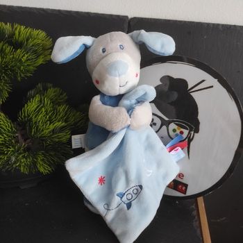 doudou sucre d'orge chien bleu Gris Blanc Rouge mouchoir fusée  #geektradedoudou