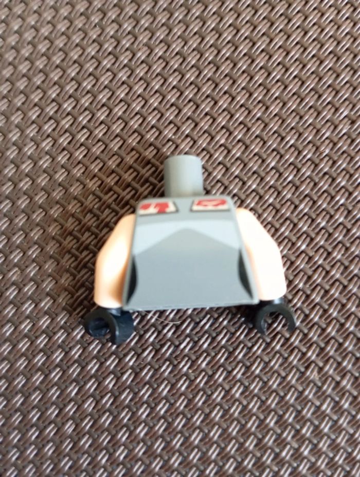 Torso sw mandalorian armor plates female red,silver,and - photo numéro 4