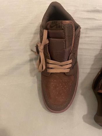 Nike air Jordan Travis Scott marron 
