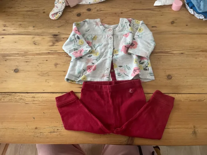 Ensemble petit bateau fleurs bordeaux 6 mois
