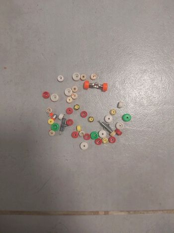 Roue et pièce détachées de mini skate