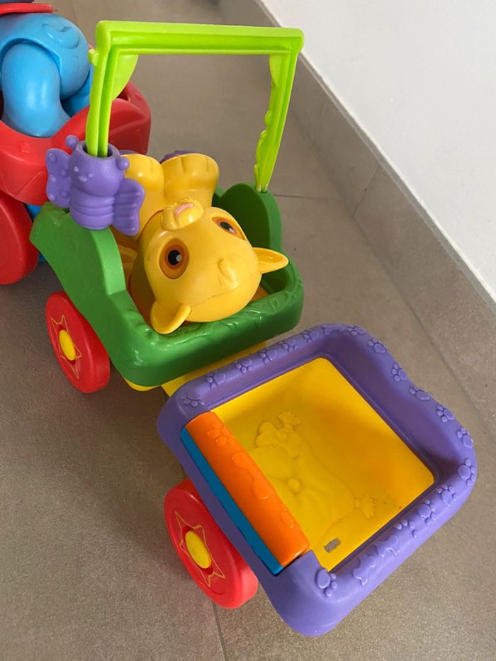 Train musical Fisher Price - photo numéro 3
