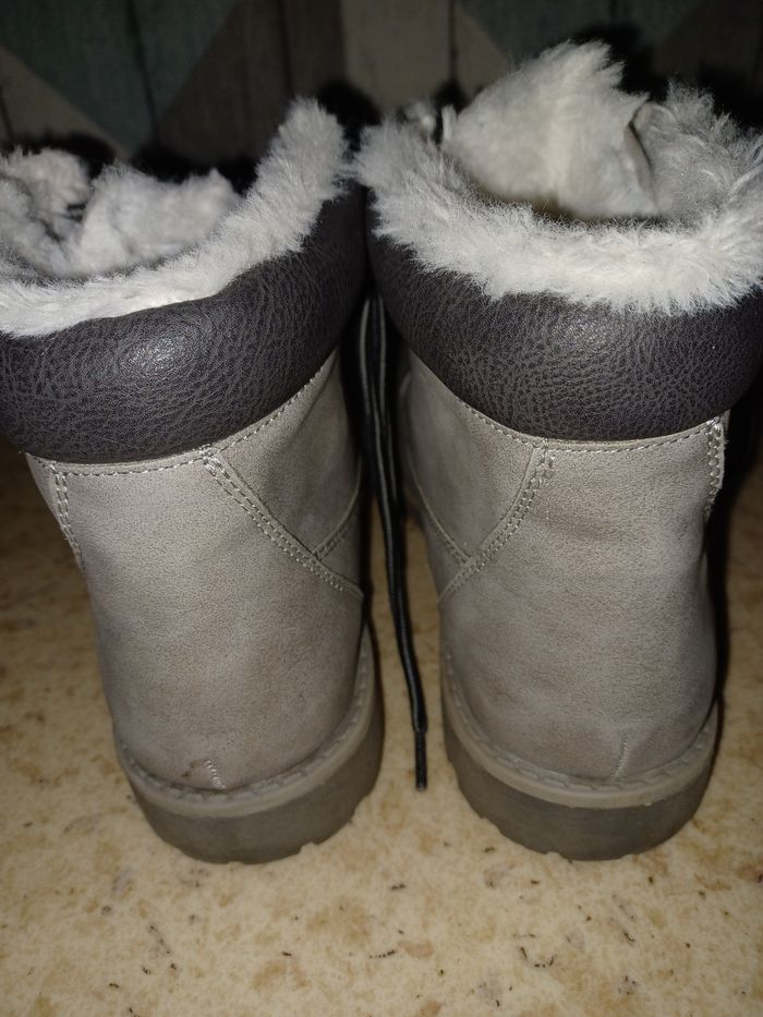 Chaussures montantes femme grise fourrées Pointure 38 - photo numéro 2