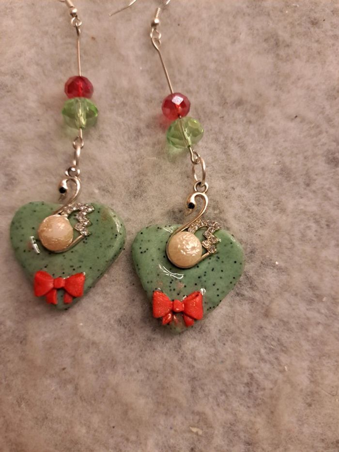 Boucles d'oreilles pendante pâte polymere cœur - photo numéro 7