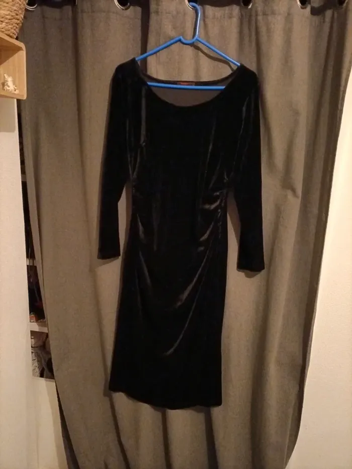 Robe mi-longue velours noire