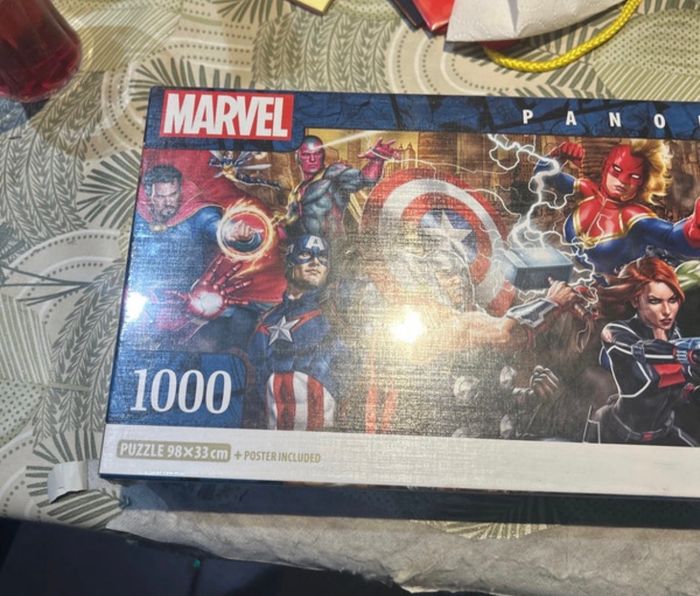 Puzzle Marvel neuf emballer 1000 pièces - photo numéro 2