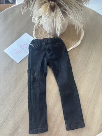 Jeans taille 3 ans