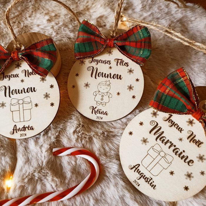 Boule de Noël en bois Maîtresse, nounou, Atsem, parrain, marraine _ Cadeau maîtresse - photo numéro 8