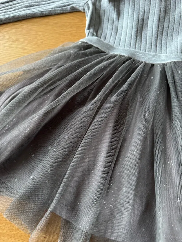 Robe bi matière grise avec tulle pailleté en bas - Taille 3 Ans - photo numéro 7