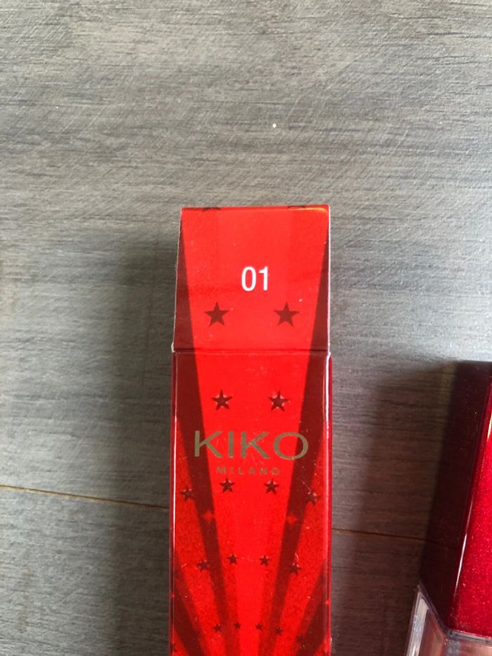 Kiko wonder woman metal lipstick - photo numéro 4