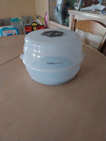 Stérilisateur de biberon au micro-ondes