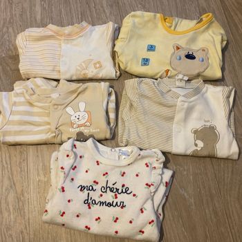 Lot de pyjamas