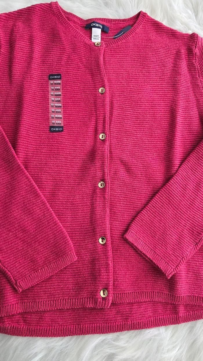 NEUF ( non porté)🏷🩷😍🤩 superbe gilet 10 ans fille 🤩😍🩷 - photo numéro 4