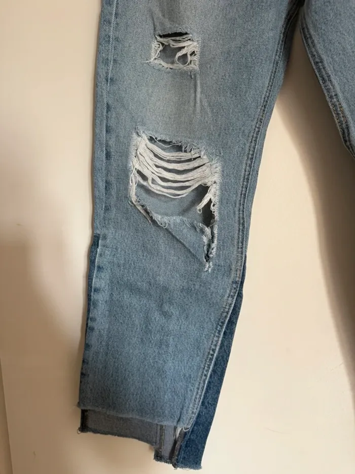 Pantalon droit trou en très bon état taille 34 Zara - photo numéro 4