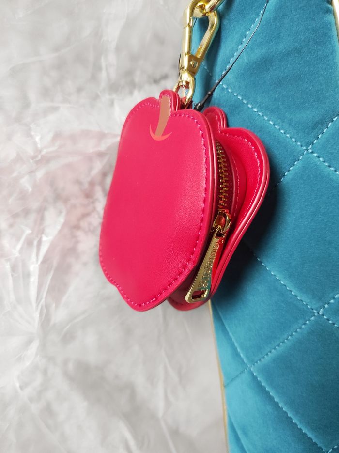 DISNEY - Blanche Neige - Sac Fourre-Tout Velours Loungefly - photo numéro 4