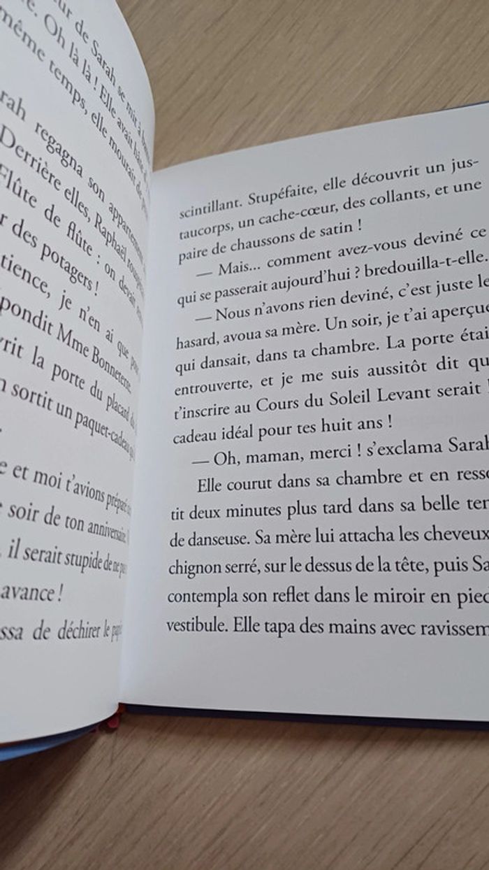 Lot 3 livres enfant. Collection Sarah danse. - photo numéro 4