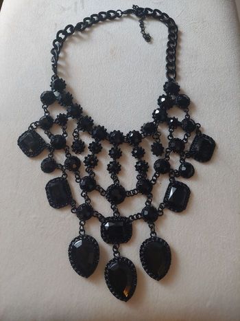 Collier cascade grosses pierres noires gothique TBE 🖤