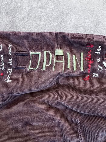 L'accompagner des petits : pantalon bébé en velours marron