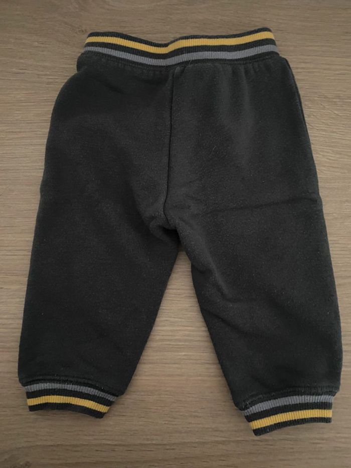 Lot 3 joggings 6 mois - photo numéro 8