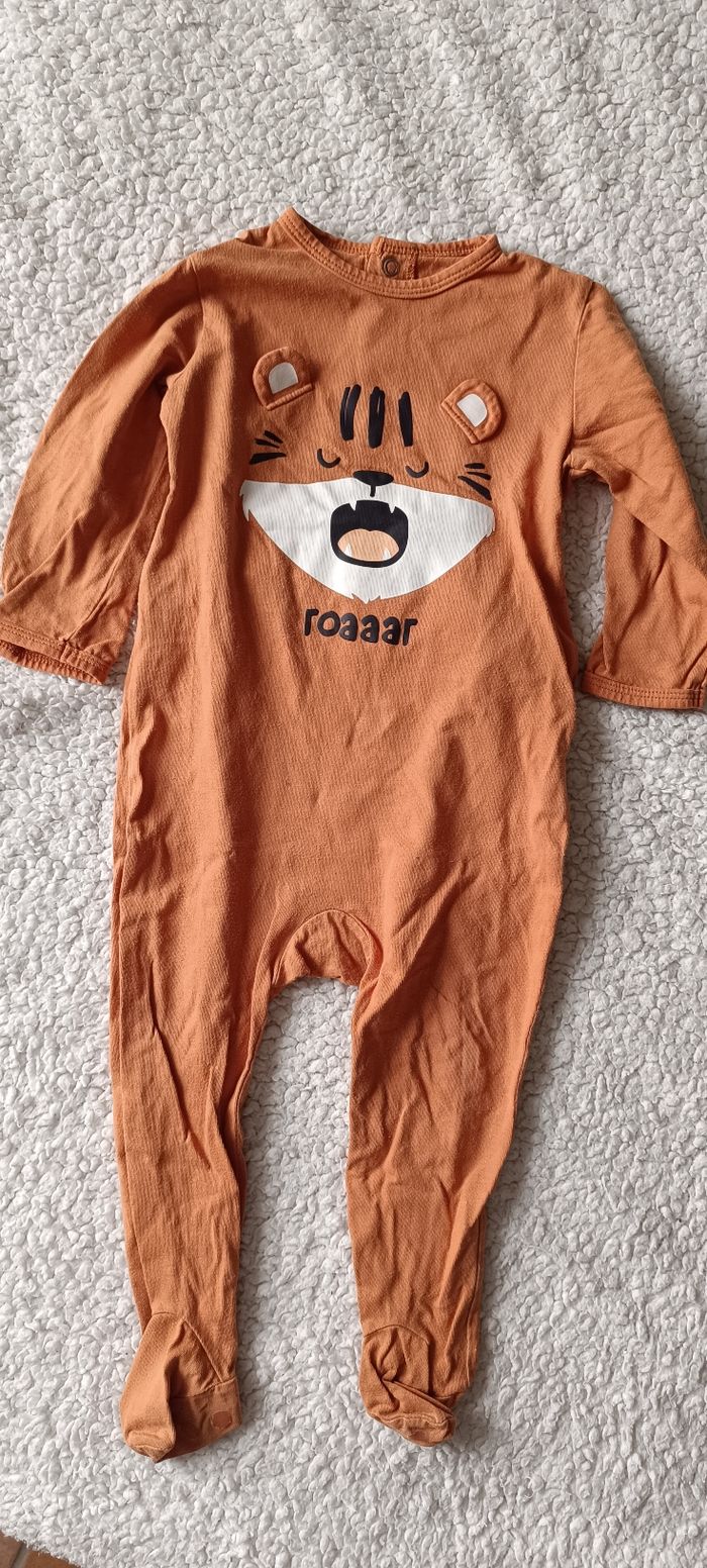 Lot de 3 pyjamas  taille 18 mois - photo numéro 3