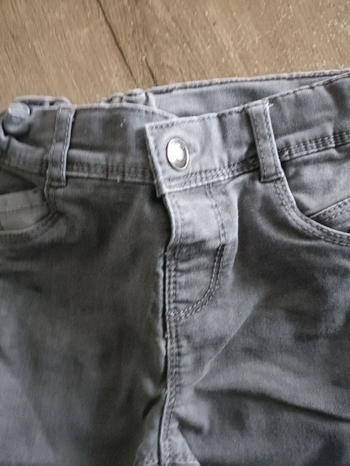 Jean taille 18 mois - photo numéro 2