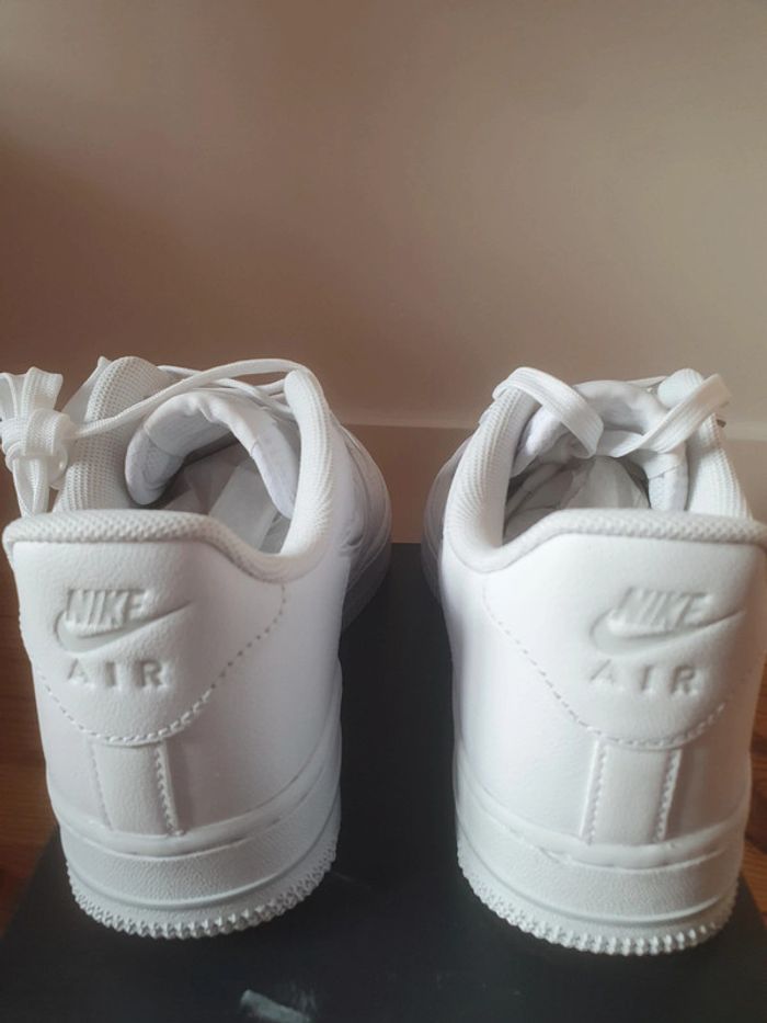 Nike Air Force 1 "full white"(36.5) - photo numéro 9
