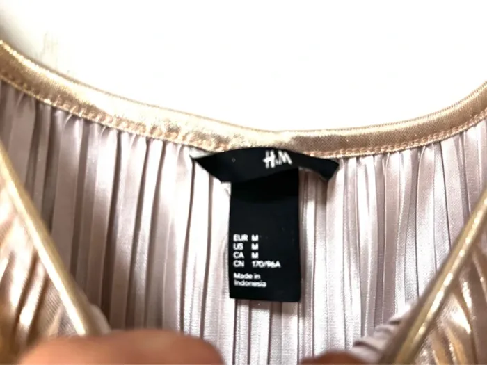 Superbe top doré taille 42 / ancienne collection HM - photo numéro 6