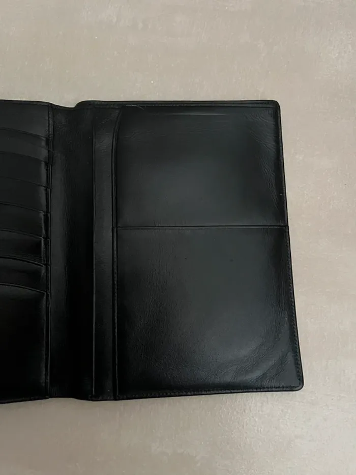 Portefeuille en vrai cuir marque Montblanc - photo numéro 5