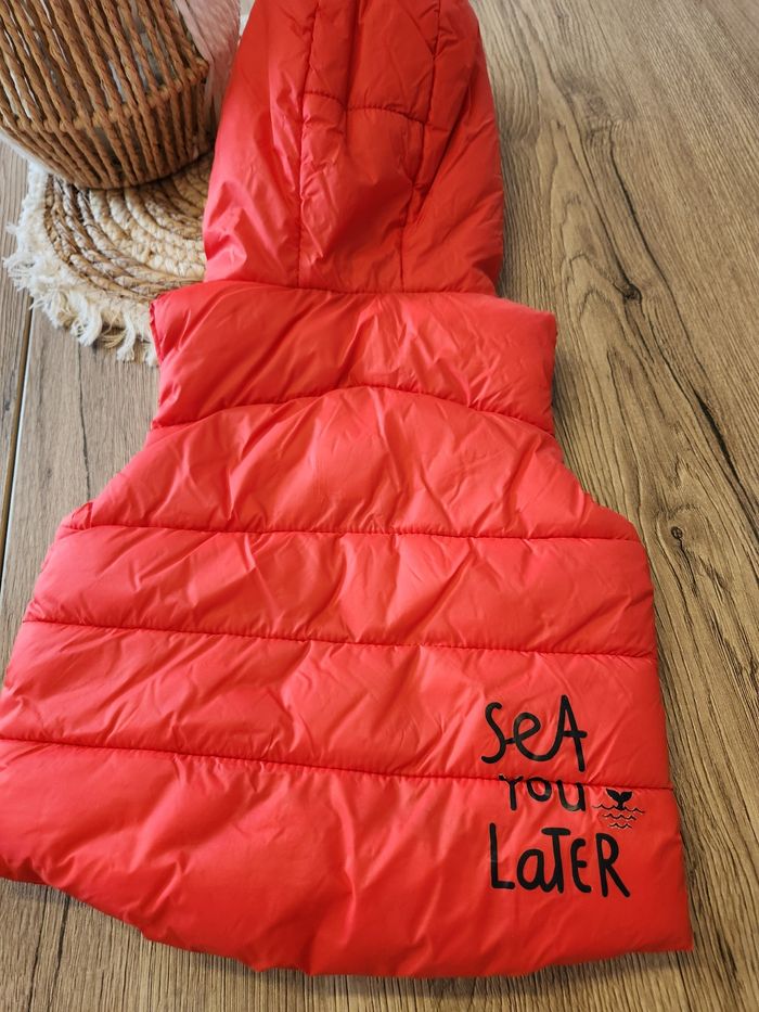 Veste sans manches rouge 9mois C&A - photo numéro 9