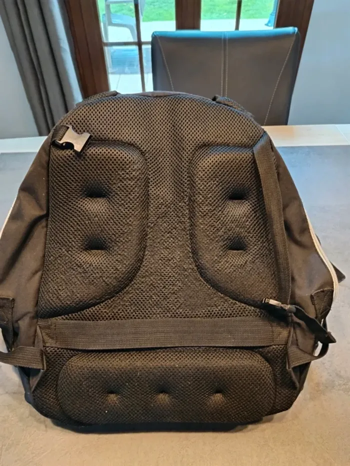 Vend cartable évolutif tirable et sac a dos carrefour. - photo numéro 5