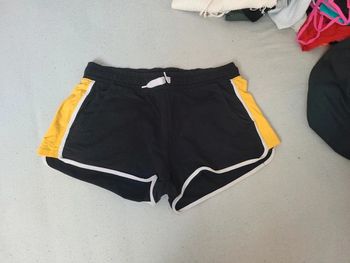 Très beau short