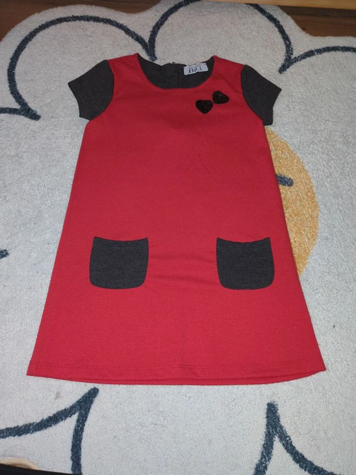 Robe rouge et noir droite classique made in italie 5 ans fille