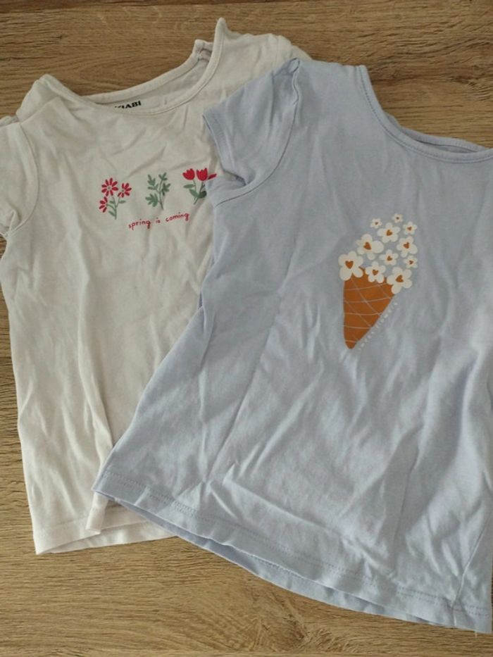 2 t-shirts fleur Kiabi