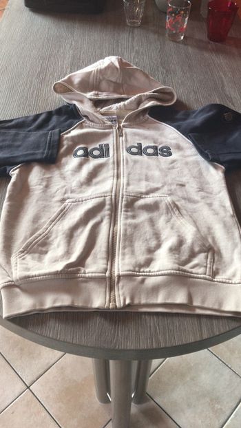Adidas sweat à capuche taille 8 ans
