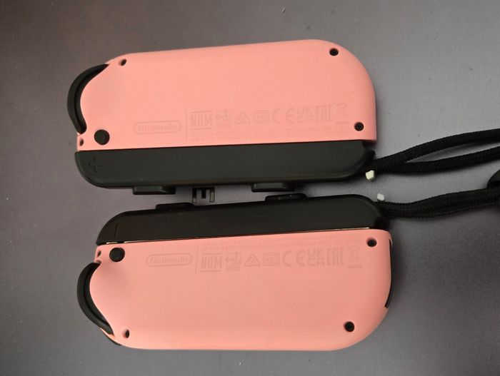 Paire de Manettes Joycons officielles Nintendo switch - photo numéro 2