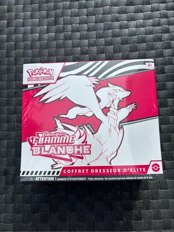 Pokémon Etb ev10.5 flamme blanche