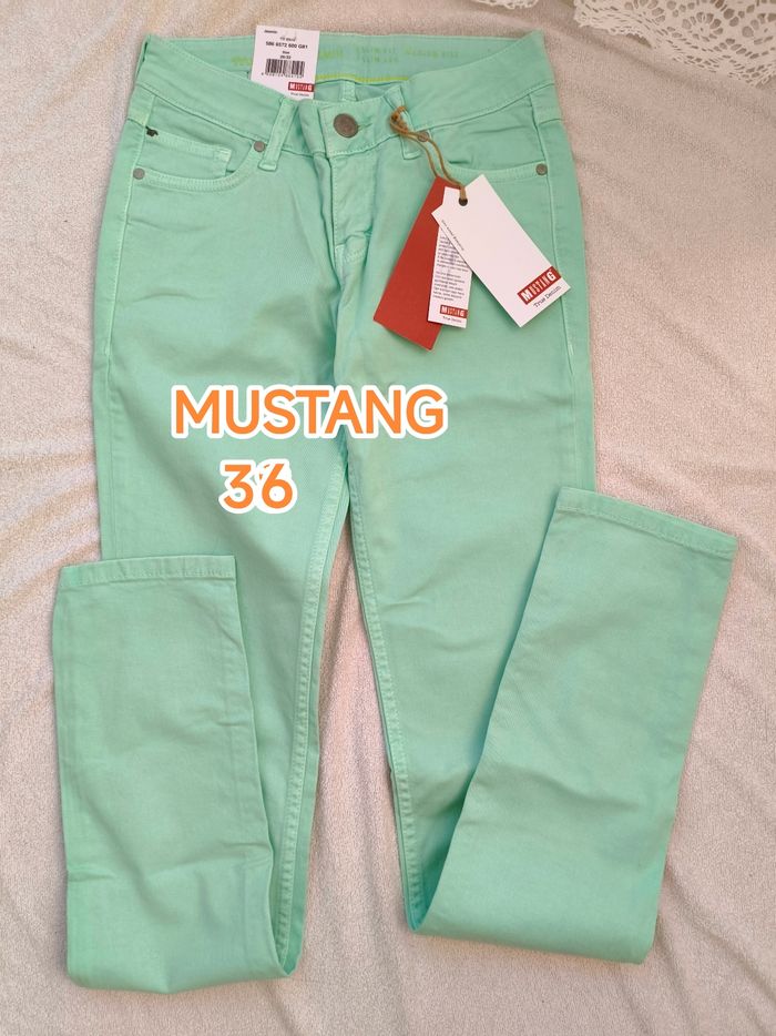 Jean neuf Mustang femme t:36 vert tendre
