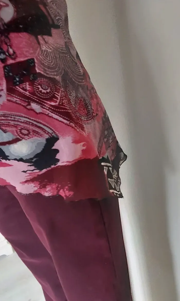 Joli haut chic voile rouge et noir Halogène T 40/42 - photo numéro 7