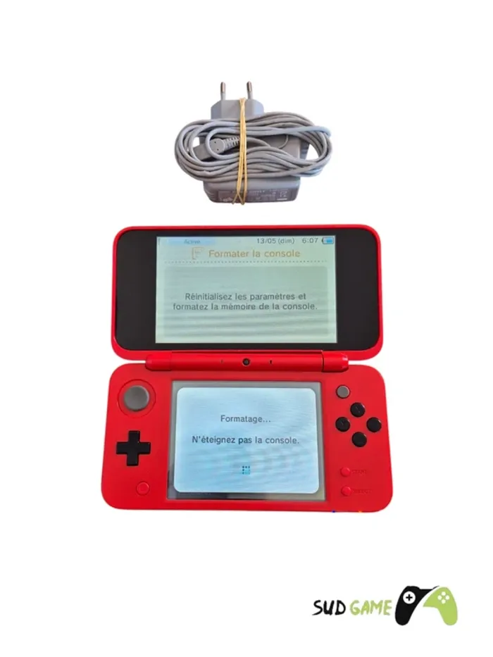 Console Nintendo New 2DS XL  édition Poké ball - photo numéro 3