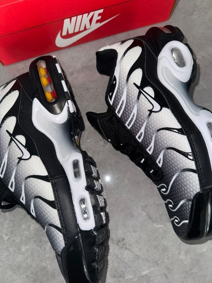 Nike tn noir gris blanc 38 - photo numéro 2