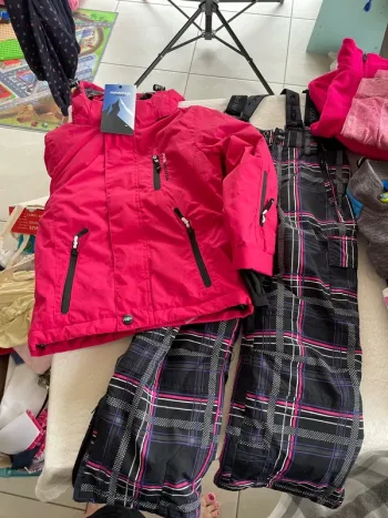 Ensemble ski peak mountain 6 ans neuf
