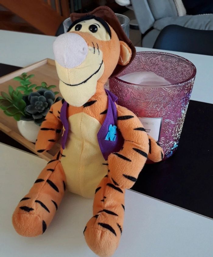 Péluche Disney Tigrou habillé🌿🎁