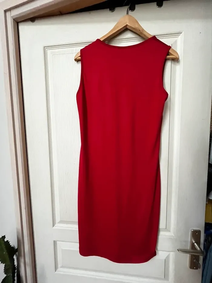 Robe courte Versace -couleur Rouge Cerise - taille 40 - photo numéro 5