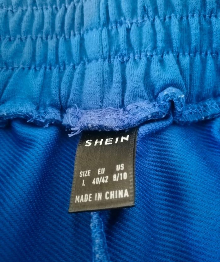 Short Shein
Taille 40 - photo numéro 3