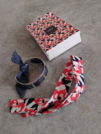 Bracelet et 2foulards