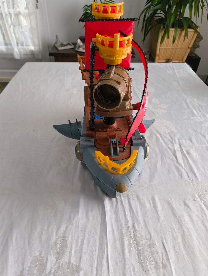 Bateau pirate requin - photo numéro 2