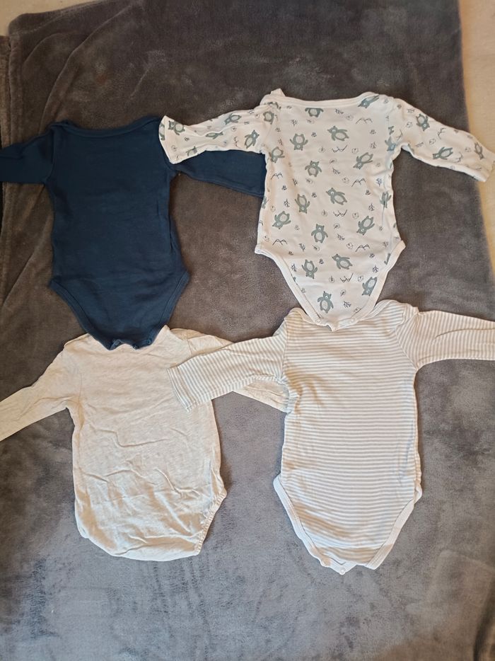 Lot de 4 bodies manches longues 6 mois - photo numéro 4