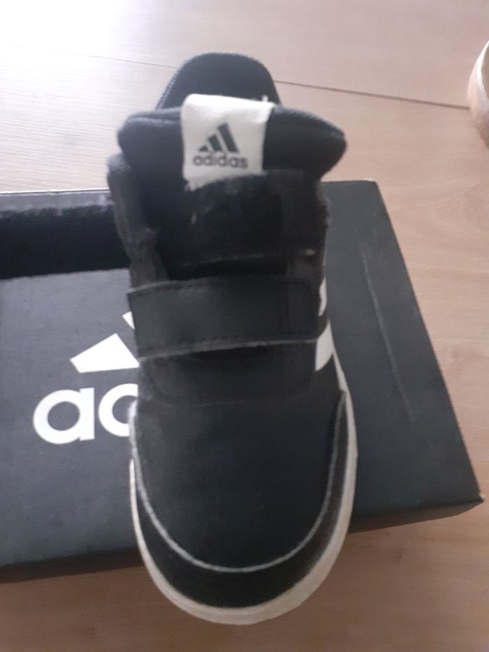 Basket adidas